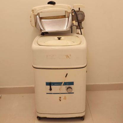 Picture of غساله قديمه اصدار السبعينات