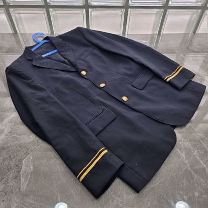 Picture of لبس طيار الخطوط الجويه الكويتيه 