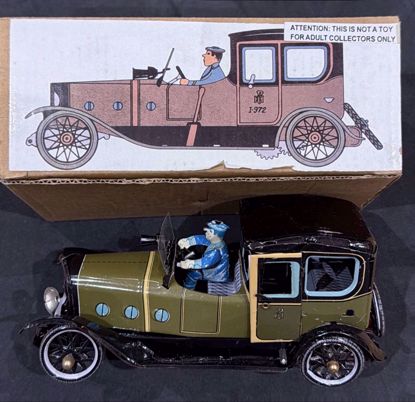 Picture of Vintage Tin Toy Car with Driver I-972 Classic 